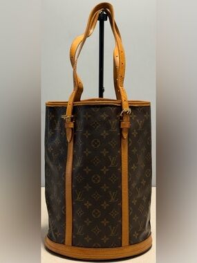Louis Vuitton Bucket GM Monogram Shoulder Bag